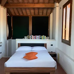 Locazione Via Fama 7 , Verona Italia